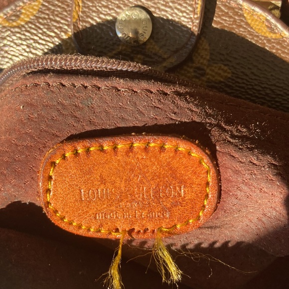 Louis Vuitton bag make or female attire with accent wallet / coin purse - Picture 2 of 5